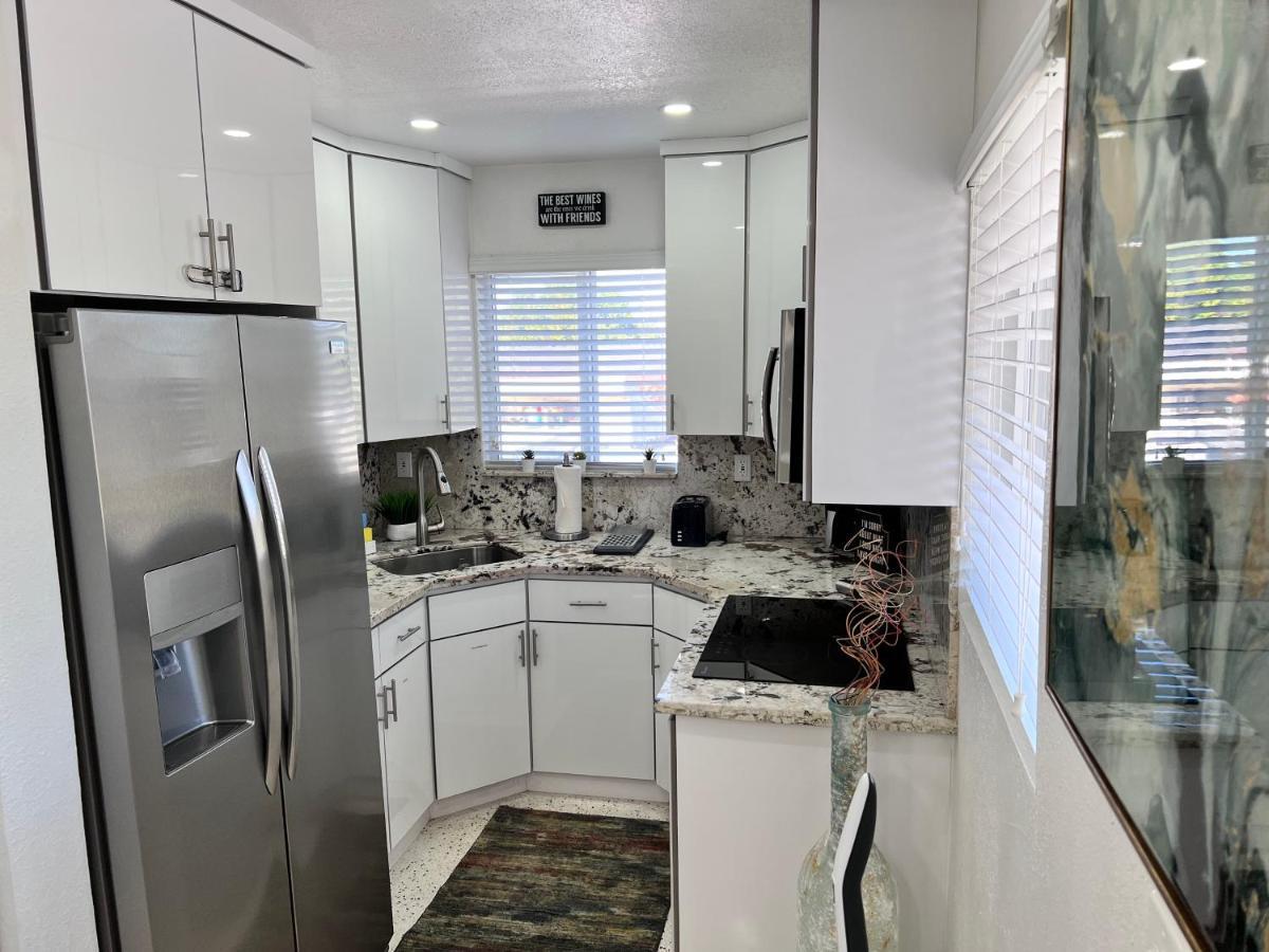 Stylish 2 Bedrooms Apartment By Miami International Airport Buitenkant foto