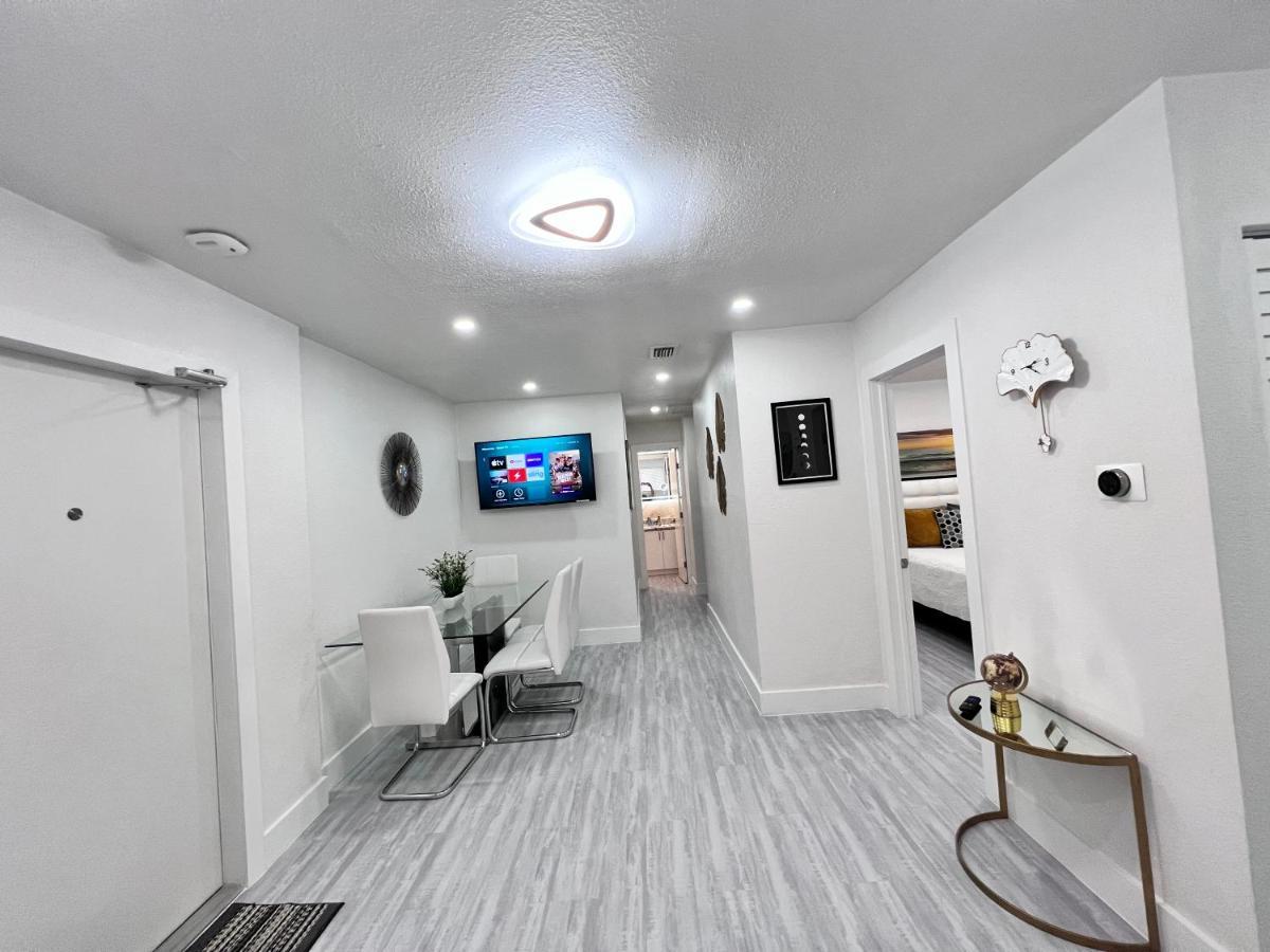 Stylish 2 Bedrooms Apartment By Miami International Airport Buitenkant foto